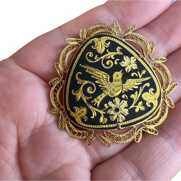 Vintage 60s Damascene Bird Floral Ornate Filigree Brooch - Picture 3 of 5